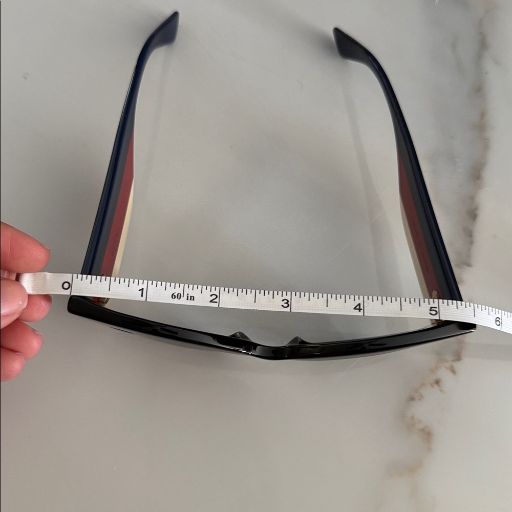 Gucci sunglasses. Thick cat eye frames - Picture 8 of 11